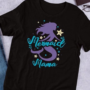Regalo del Día de la Madre Camisa de mamá sirenita, linda camisa de sirena para Mermom, camisa de cumpleaños de sirena camiseta unisex de manga corta