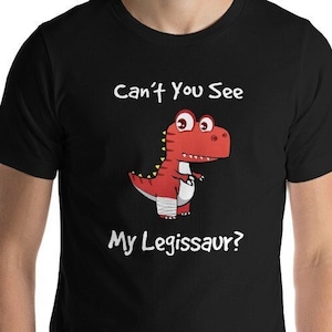 Extra grote grappige get well gebroken been cadeau / dinosaurus met een cast / Can&#39;t You See My Legissaur? - Extra groot Unisex T-shirt met korte mouwen