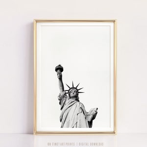 Statue of Liberty, Printable New York City Wall Art Print, Black and White Art, Minimalist New York Print, Travel Poster, Digital Print