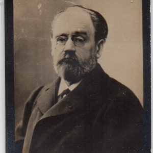 EMILE ZOLA c.1900 Ogdens Guinea Gold Cigarette Card