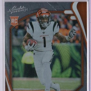 Tarjeta de fútbol Panini Absolute n.° 105 de Ja'MARR CHASE RC 2021 - Cincinnati Bengals
