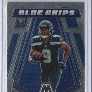 Tarjeta de fútbol KENNETH WALKER III 2022 Panini Mosaic Blue Chips n.° 13 - Seattle Seahawks