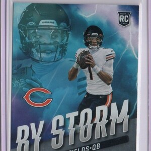 Tarjeta de fútbol Panini Absolute By Storm n.° 8 de JUSTIN FIELDS 2021 - Chicago Bears