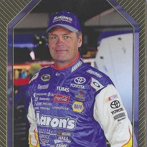 MICHAEL WALTRIP 2012 Press Pass Total Memorabilia # 32 Gold Parallel # / 275 Nasscar Racing Card