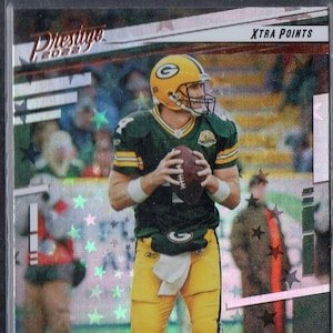 Tarjeta de fútbol paralela Panini Prestige n.° 113 de BRETT FAVRE 2022 con puntos extra - Green Bay Packers