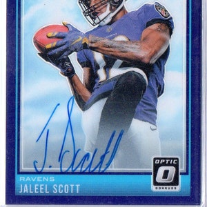 Tarjeta de fútbol americano JALEEL SCOTT RC 2018 Donruss Optic Autograph #181 Purple Prizm Parallel #/35 - Baltimore Ravens