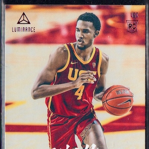 EVAN MOBLEY RC 2021 Panini Chronicles Luminance # 77 Pink Parallel Basketball Karte - Cleveland Cavaliers