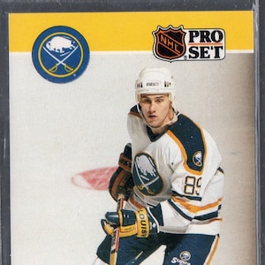 ALEXANDER MOGILNY RC 1990 Pro Set #26  Hockey Card - Buffalo Sabres