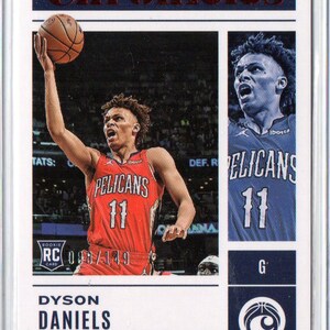 DYSON DANIELS RC 2022 Panini Chroniken #48 Red Parallel Basketball Karte #/149 - New Orleans Pelikane