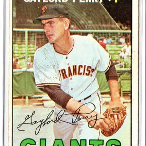 GAYLORD PERRY 1967 Topps #320 Baseball Card - San Francisco Giants