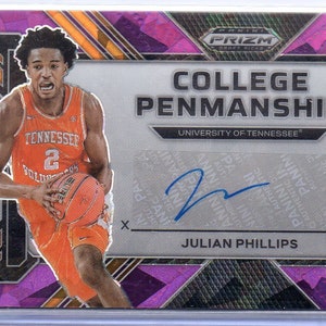 JULIAN PHILLIPS 2023 Panini Prizm College Penmanship Autogramm Purple Ice Prizm Basketball Karte #/99 - Chicago Bulls