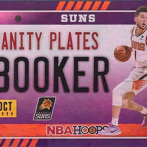 DEVIN BOOKER 2020 Hoops Vanity Plates #15 Holo Parallel Basketball Karte - Phoenix Suns