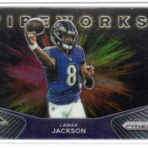 Tarjeta de fútbol Panini Prizm Fireworks n.° 6 de LAMAR JACKSON 2020 - Baltimore Ravens