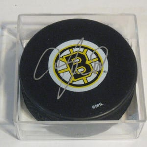 MICHAEL NYLANDER Boston Bruins Autograph Hockey Puck (A) w/COA