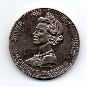 QUEEN ELIZABETH II 1977 Great Britain Silver Jubilee Token Coin