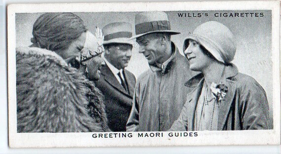 our king and queen cigarette cards Greeting Maori Guides (Elizabeth & George VI) 1937 Wills Our King and Queen  #26 Cigarette Card