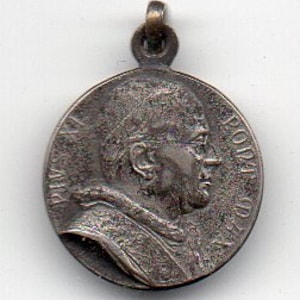 Vintage c.1930 POPE PIUS XI Small Christianity Pendant Medal