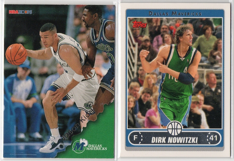 Puede incluir: Dos tarjetas de intercambio de baloncesto con jugadores de los Dallas Mavericks. La tarjeta de la izquierda presenta a Jason Kidd con un uniforme azul y verde, driblando un bal&oacute;n de baloncesto. La tarjeta de la derecha presenta a Dirk Nowitzki con un uniforme verde y azul, con el texto "Dallas Mavericks" y "Dirk Nowitzki 41" en la tarjeta.