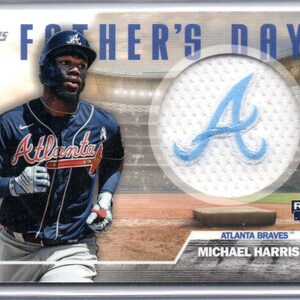 Carte de baseball MICHAEL HARRIS II 2023 écusson commémoratif fête des pères 2023 - Atlanta Braves