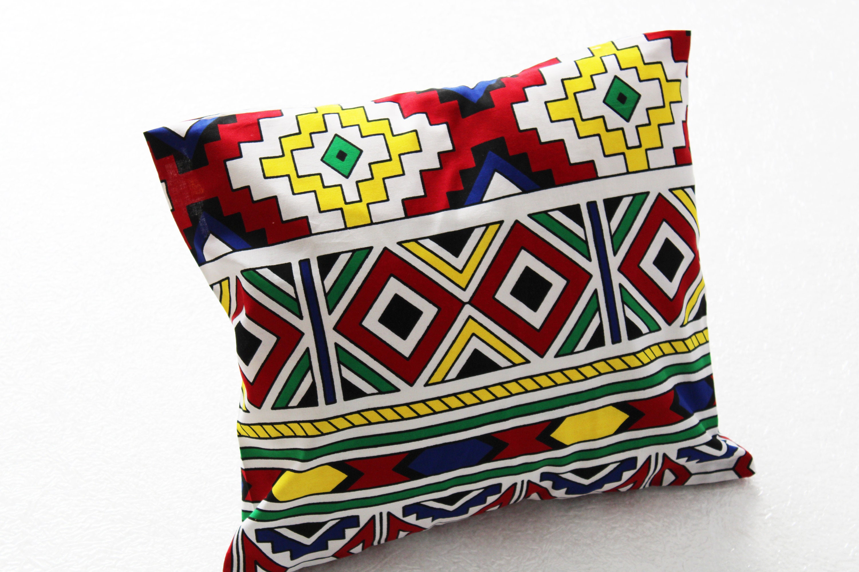 Housse de Coussin à Motifs Ethniques Ndébélés. Housse 40 cm X cm, Imprimé Afrique Du Sud