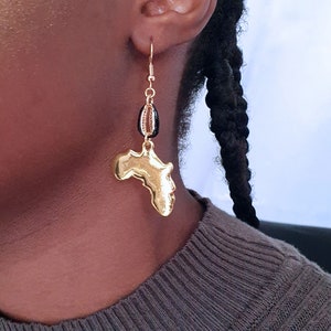 Boucles d’oreilles Afrique. Boucles d’oreilles carte d’Afrique et cauri