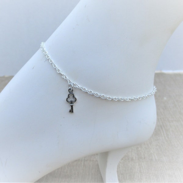 Antique Silver Open Key Anklet