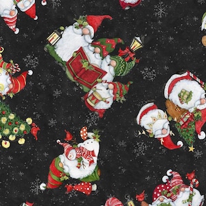 Puede incluir: Un fondo negro con un patrón festivo de gnomos, muñecos de nieve y copos de nieve. Los gnomos llevan gorros rojos y tienen barbas blancas. Algunos de los gnomos están tocando instrumentos musicales, mientras que otros sostienen regalos. Los muñecos de nieve llevan bufandas rojas y tienen ojos negros y botones. Los copos de nieve son blancos y tienen una variedad de formas.