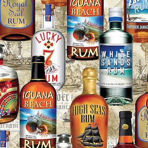 Könnte beinhalten: Eine Sammlung bunter Rumflaschen mit verschiedenen Etiketten und Designs. Die Flaschen zeigen Bilder von Leguanen, Schiffen und Palmen. Die Etiketten beinhalten die Namen "Royal Seal Rum", "Iguana Beach Rum", "White Sands Rum", "High Seas Rum" und "Lucky 7 Rum".