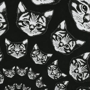 Baumwollstoff Katzen Spirale Schwarz Weiß – Cat Finity von Alexander Henry, Patchwork Meterware für Quilt, Taschen, Kissen, Deko, 0,5 m