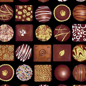 Può includere: Uno schema senza cuciture di vari caramelle al cioccolato su uno sfondo nero. Le caramelle sono di forme e dimensioni diverse, e alcune hanno disegni decorativi sulla parte superiore.