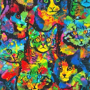 Könnte beinhalten: Ein Stoffdruck mit einer dichten Collage aus Katzengesichtern im lebendigen Spritzkunst-Stil. Die Katzen haben verschiedenfarbige Augen, darunter Gelb, Grün und Blau, vor einem dunklen Hintergrund mit leuchtenden Neonfarben.