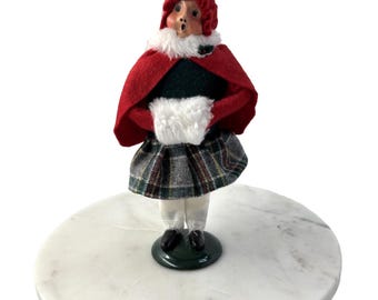 VTG Byers Choice The Carolers Fur Trimmed Hooded Red Cape White Hand Muff 1991