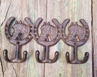 Triple Horse Horseshoe Cast Iron Hook Key Rack