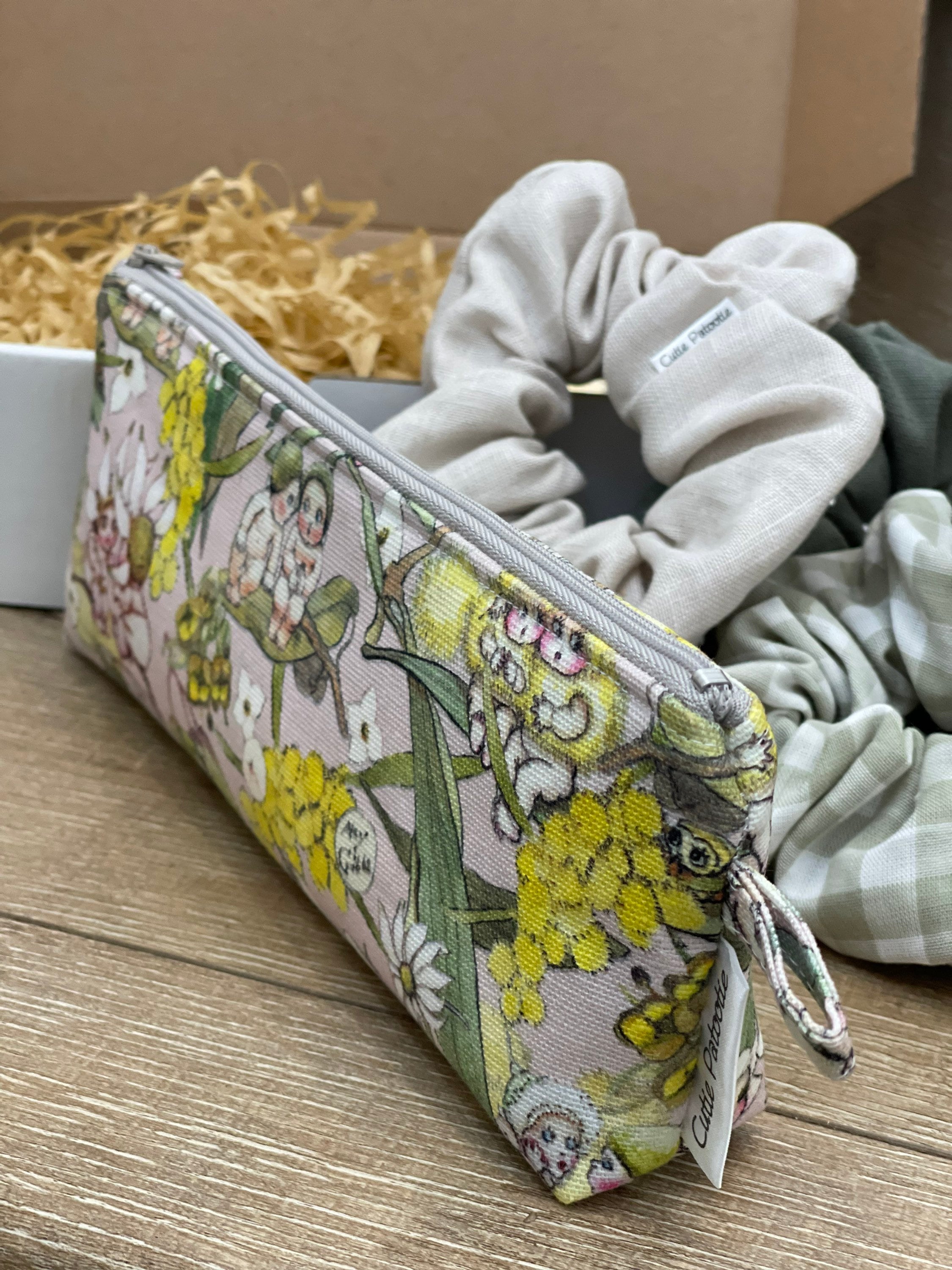 GUMNUT Babies Gift Pack | Padded Cosmetic Pouch | Scrunchies | Key 