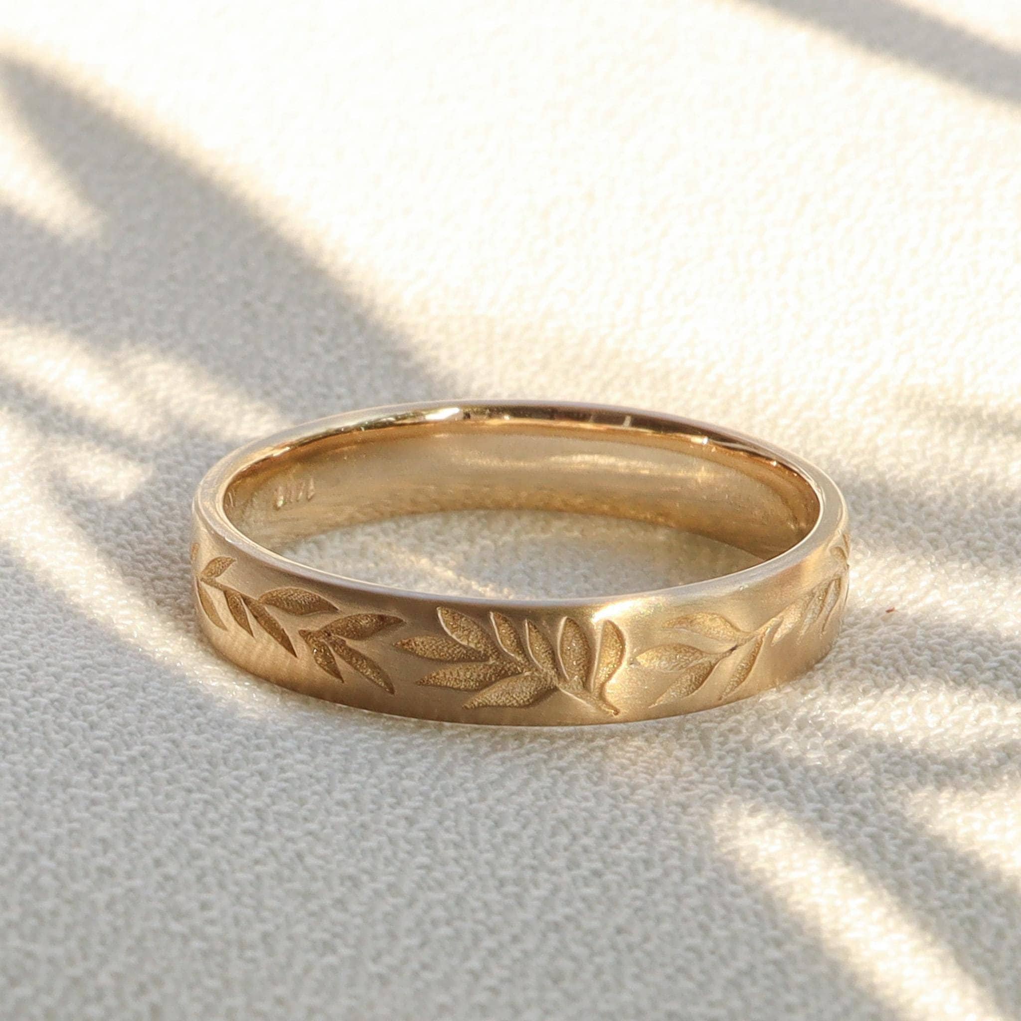 Leaf Engraved Wedding Band · Nature Inspired Ring for Women - Etsy