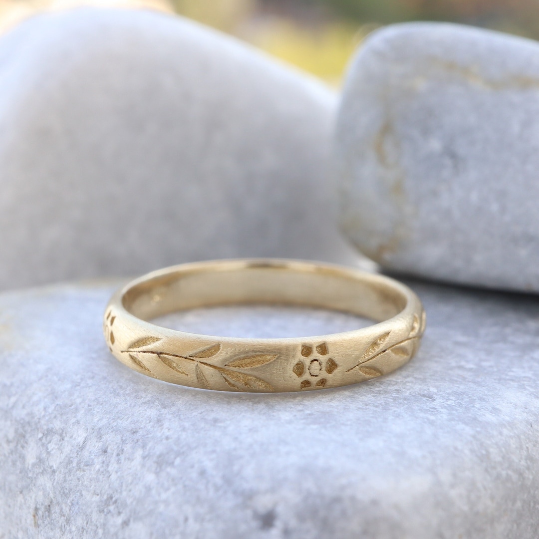 Floral Engraved Wedding Band Gold Nature Inspired Ring for Women
