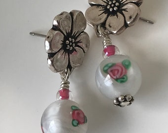 Flower earrings, floral dangle earrings, floral earrings, white and pink earrings, white earrings, pink earrings, wedding earrings, gift
