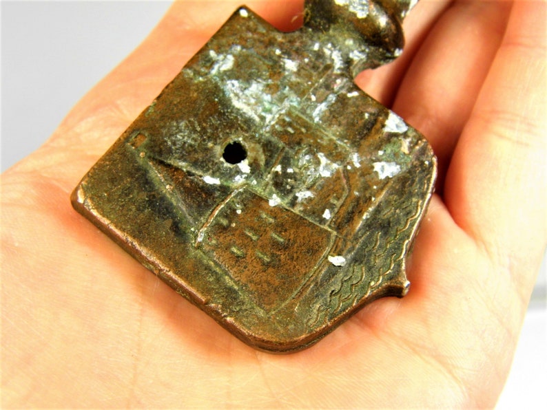Old vintage retro souvenir key Russian city PSKOV authentic collectible 278sr