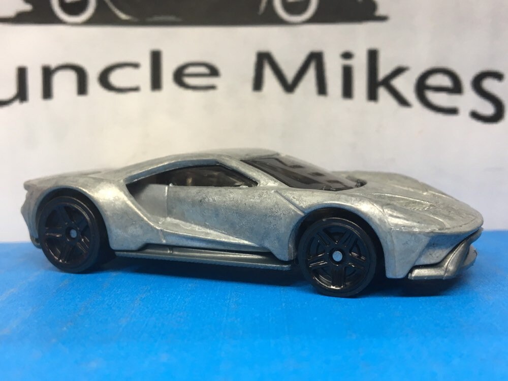 Custom Hot Wheels 2017 Ford GT Race Car Muscle Car Hot Rod Gray Interior Black Wheels BARE METAL