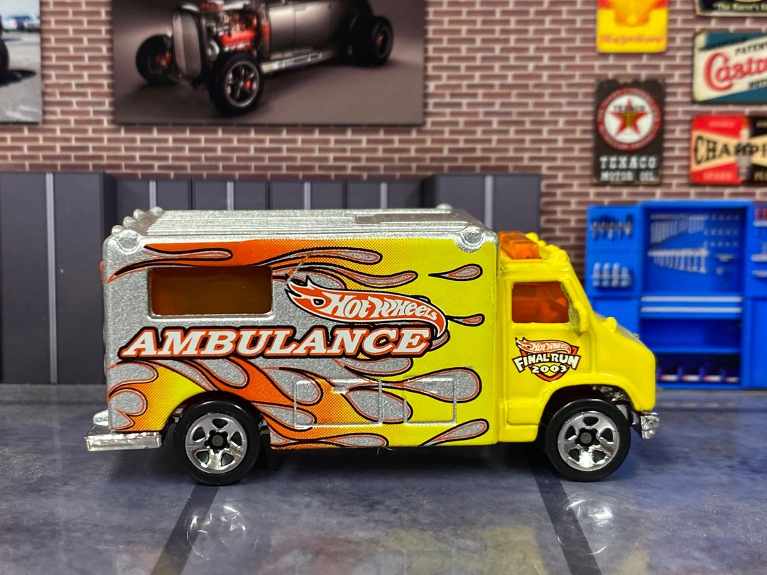 希少！激レア！当時物！JO-HAN FUNNY AMBULANCE 自動車