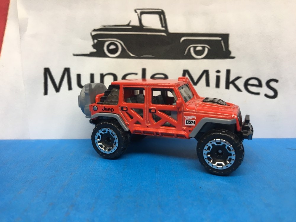 Collectible 2018 Hot Wheels '17 Jeep Wrangler In Red With Custom Clear Display Case Free Shipping!