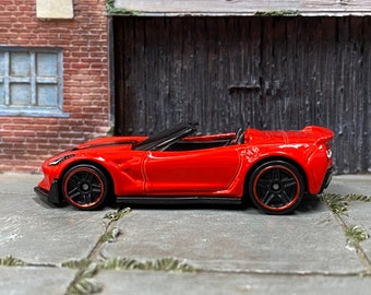 Loose Hot Wheels - Chevy Corvette C7 Z06 Convertible - Red with Black Hood Stripes