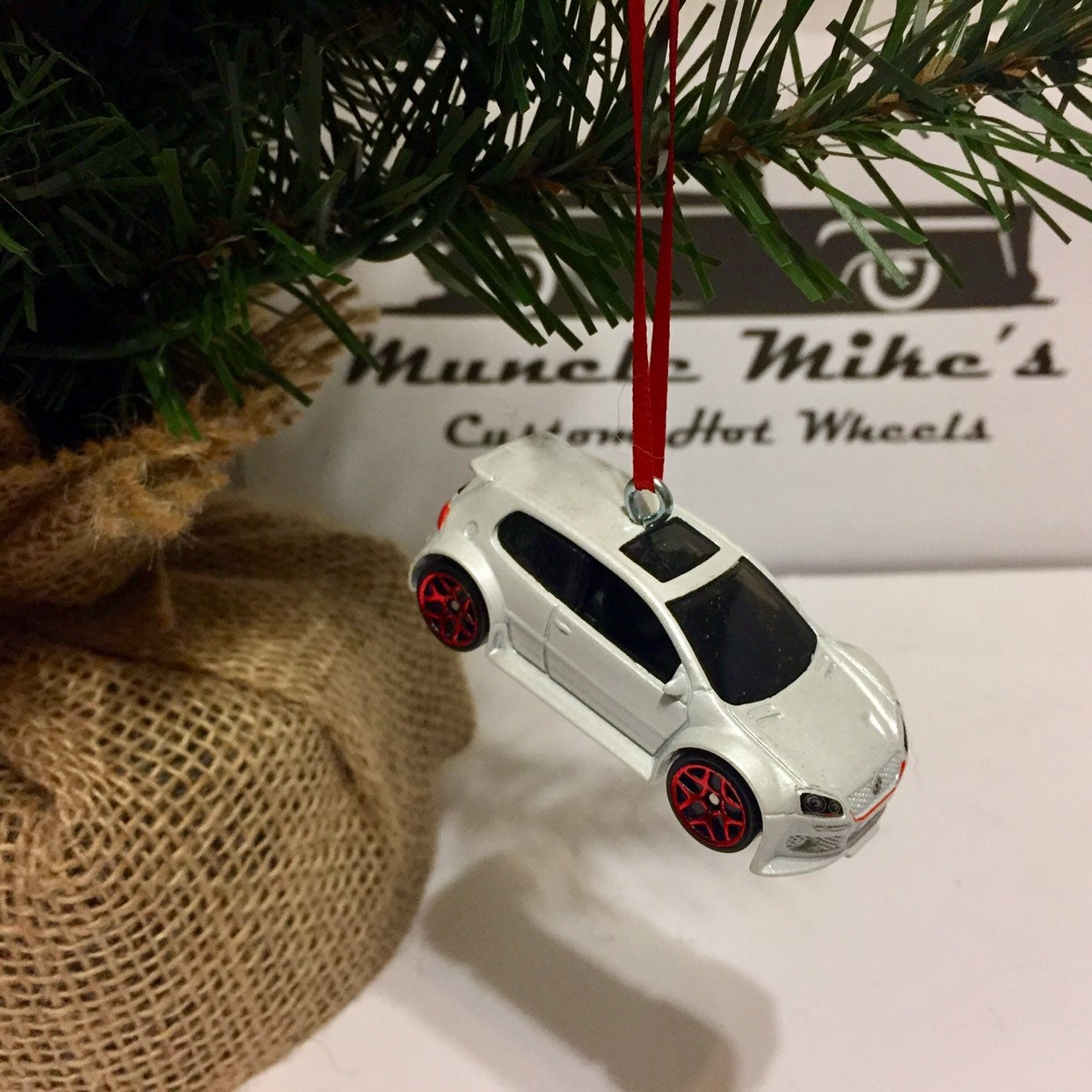 Hot Wheels Christmas Ornament ...</div>
</div>
<div class=