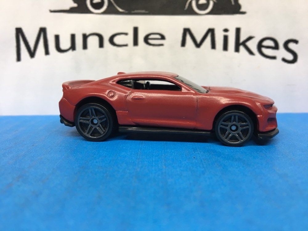 Custom Hot Wheels 2017 Camaro Zl1 Fifty Years Flat Red