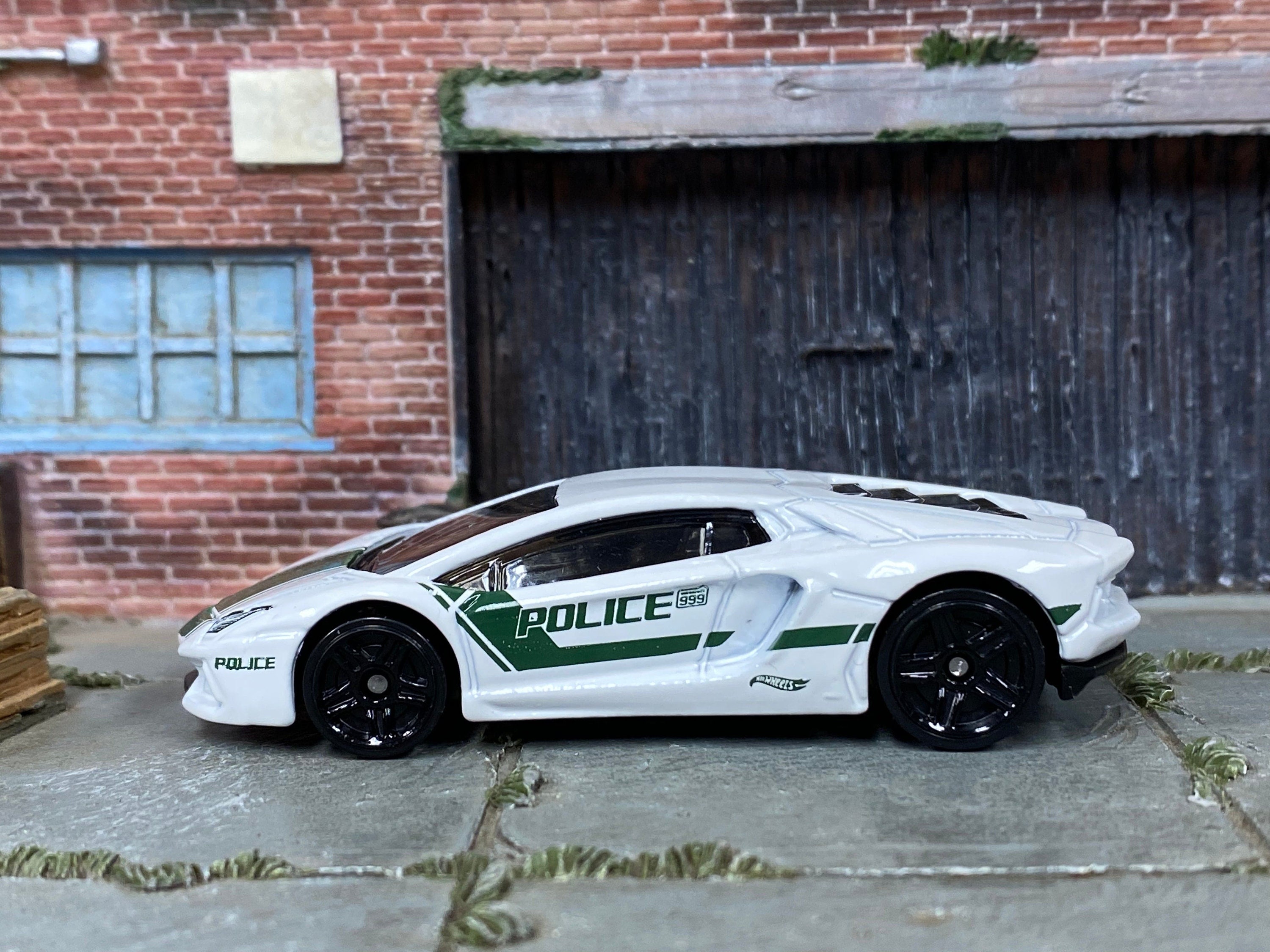 Lamborghini Aventador La voiture télécommandée de la police