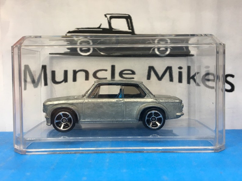 BARE METAL Hot Wheels BMW 2002