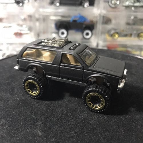 Custom Hot Wheels Chevy Blazer 4x4 Flat Black