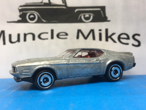 hot wheels 1971 ford mustang mach 1