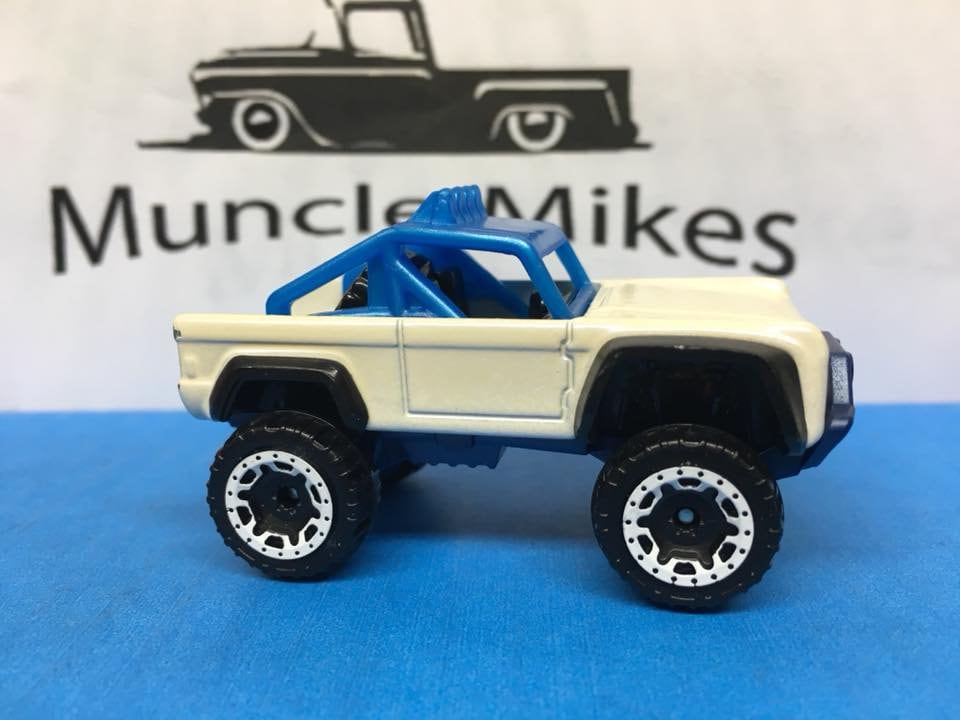 Custom Hot Wheels Ford Bronco Custom Painted White With Blue Pearl