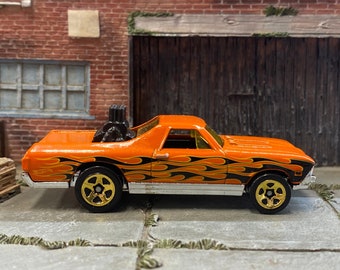 Hot wheels 1968 chevy el camino car made in 1999 Metal Car Toy